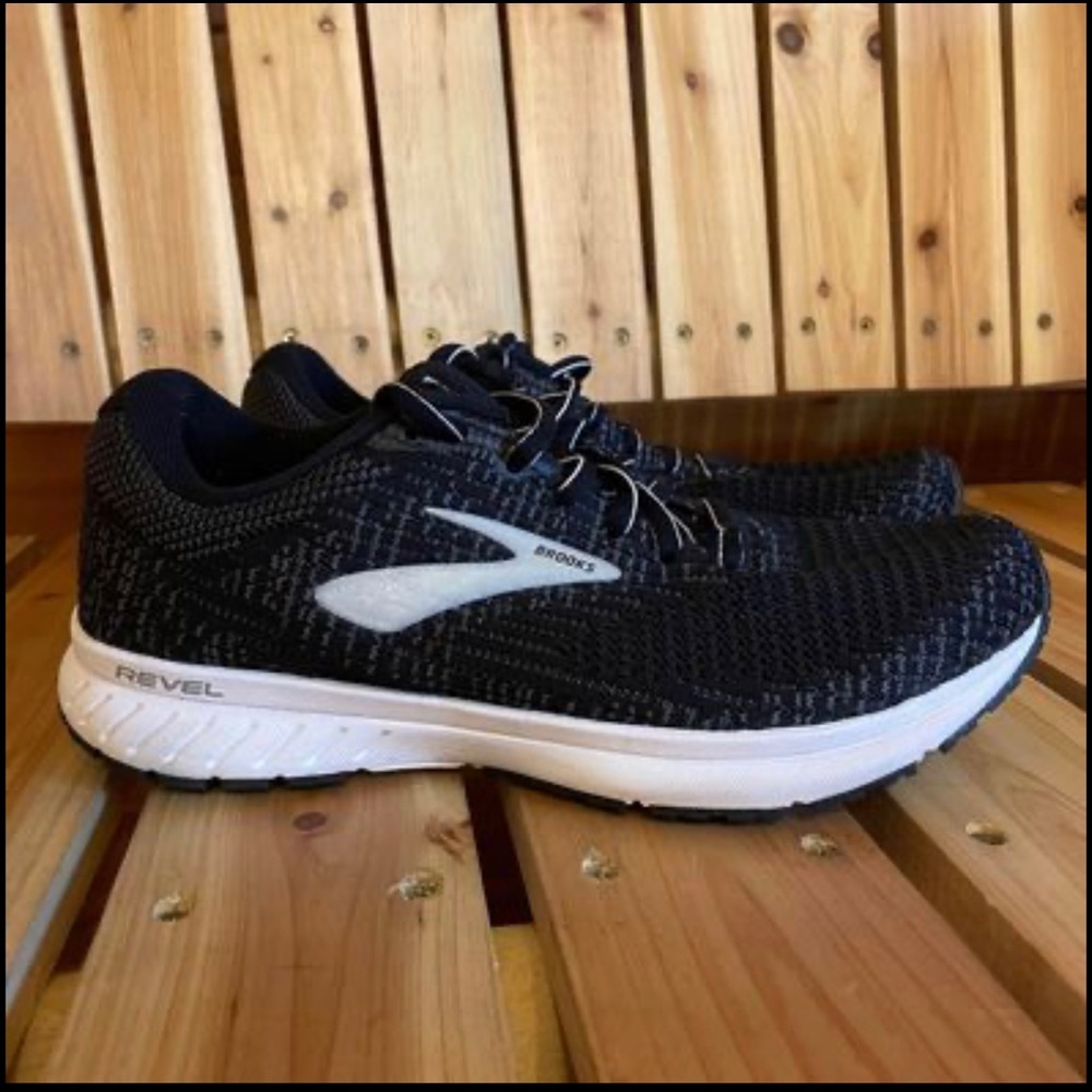 Brooks Revel 3